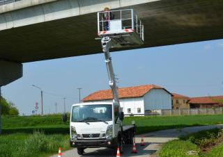 Телескопічні підйомники Автовишки з телескопічною стрілою Multitel MS 100 