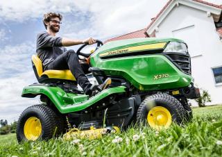 Газонокосарки, газонні та садові трактори John Deere X370