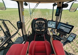 Самохідні польові обприскувачі Case IH Patriot 4450