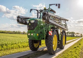 Самохідні польові обприскувачі John Deere R4150i