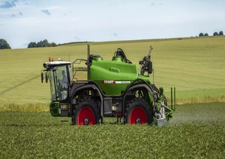 Самохідні польові обприскувачі Fendt Rogator 655