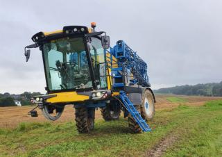 Самохідні польові обприскувачі Delvano Terresta