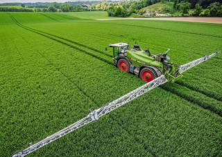 Самохідні польові обприскувачі Fendt Rogator 635