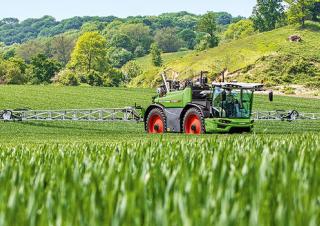 Самохідні польові обприскувачі Fendt Rogator 665 