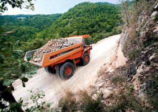 Самоскиди із жорсткою рамою Hitachi EH 1100