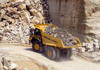 Самоскиди із жорсткою рамою Komatsu HD405-8E0