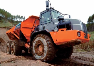 Шарнірні самоскиди Hitachi AH300D
