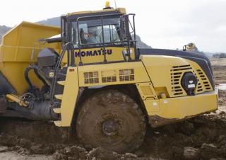 Шарнірні самоскиди Komatsu HM300-5E0