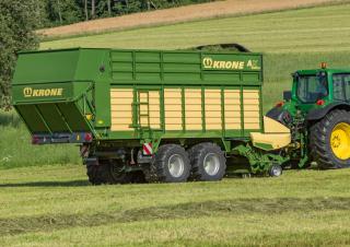 Спрощені причепи для силосу Krone AX 310 HD
