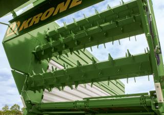 Спрощені причепи для силосу Krone AX 310 HL
