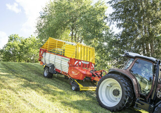 Спрощені причепи для силосу Pöttinger Boss 3190 Master