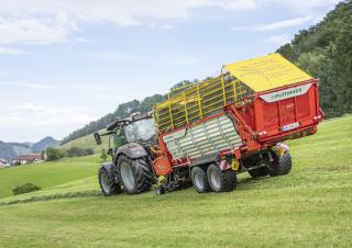 Спрощені причепи для силосу Pöttinger Boss 3240 DB Master