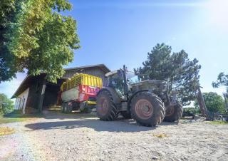 Спрощені причепи для силосу Pöttinger Boss 3240 DB Master