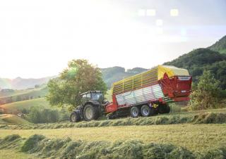 Спрощені причепи для силосу Pöttinger Boss 3240 DB Master