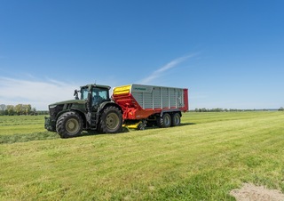 Спрощені причепи для силосу Pöttinger Jumbo 7450 DB
