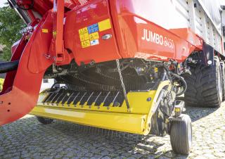 Спрощені причепи для силосу Pöttinger Jumbo 8450 DB