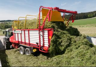 Спрощені причепи для силосу Pöttinger Primo 401 D