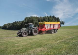 Спрощені причепи для силосу Pöttinger Torro 7010 D 