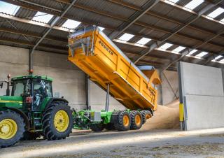 Спрощені причепи для силосу Joskin TRANS-SPACE 9200/30TRC150