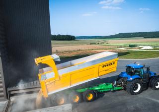 Спрощені причепи для силосу Joskin TRANS-SPACE 9200/30TRC150
