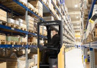 Палетні штабелери Штабелери Sit Down Rider Caterpillar NSS12N2TF