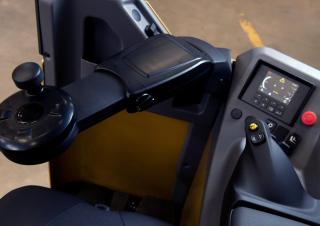 Палетні штабелери Штабелери Sit Down Rider Caterpillar NSS12N2TF