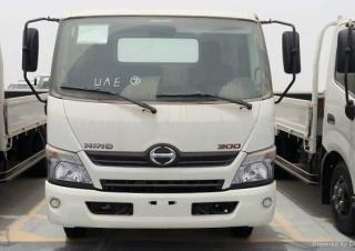 Вантажівки стійке шасі Hino 300 DUTRO CITY 4x2