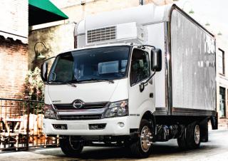 Вантажівки стійке шасі Hino 300 XZU650L-HKMGSR 4x2 cargo