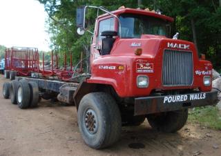 Вантажівки стійке шасі Mack DMM-6006S CA491 END 673 E 6x4