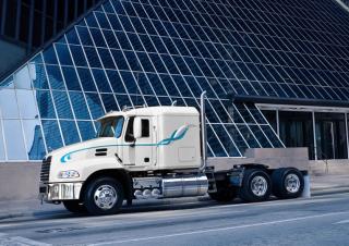 Вантажівки Тягачі Mack PINNACLE CA68 Conventional CXU602 MP7 4x2