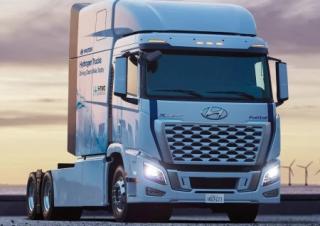 Вантажівки Тягачі Hyundai Commercial Vehicles XCIENT Fuel Cell Tractor