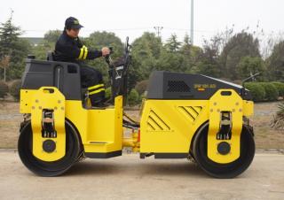 Катки Тандемні вібраційні дорожні катки Bomag BW 131 AD-5
