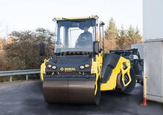 Катки Тандемні вібраційні дорожні катки Bomag BW 154 AD-5