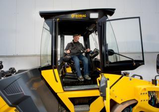 Катки Тандемні вібраційні дорожні катки Bomag BW 161 AD-50