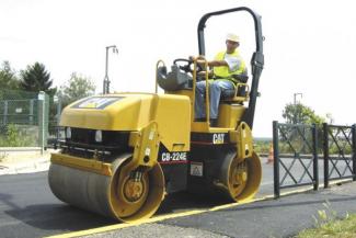 Катки Тандемні вібраційні дорожні катки Caterpillar CB 224 E