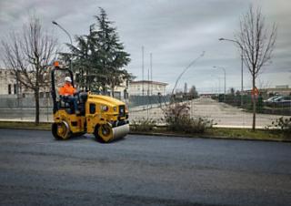 Катки Тандемні вібраційні дорожні катки Caterpillar CC2.7 GC