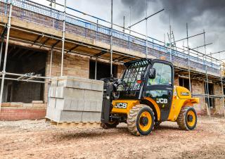 Телескопічні навантажувачі JCB 520-40