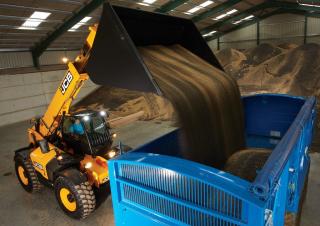 Дворовий навантажувач JCB 560-80 AGRI