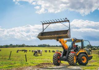 Дворовий навантажувач Dieci Agri Pivot T80