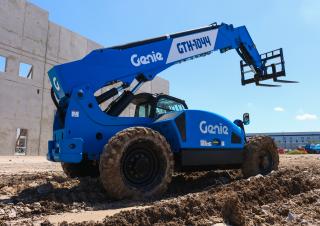 Телескопічні навантажувачі Genie GTH-1044
