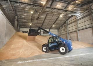 Телескопічні навантажувачі New Holland LM 7.42 Elite