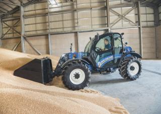 Телескопічні навантажувачі New Holland LM 7.42 Elite
