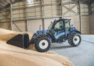 Телескопічні навантажувачі New Holland LM 7.42 Elite