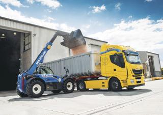 Телескопічні навантажувачі New Holland LM 7.42 Elite