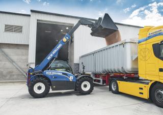 Телескопічні навантажувачі New Holland LM 7.42 Elite