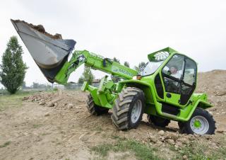 Телескопічні навантажувачі Merlo Panoramic P 38.14