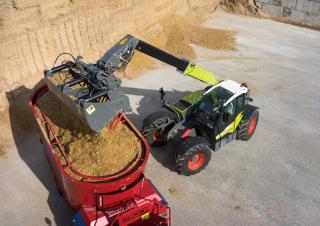 Телескопічні навантажувачі Claas Scorpion 756