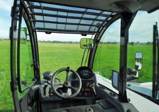 Телескопічні навантажувачі Bobcat TL470HF Agri