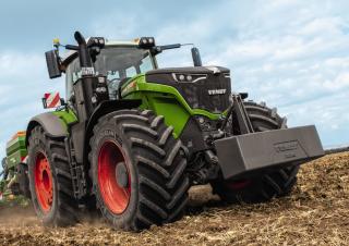 Трактори 4WD Fendt 1038 Vario PowerPlus