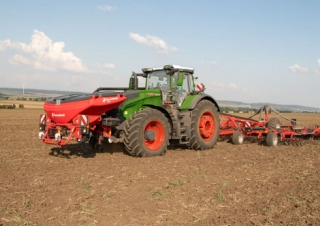 Трактори 4WD Fendt 1040 Vario Power+ 